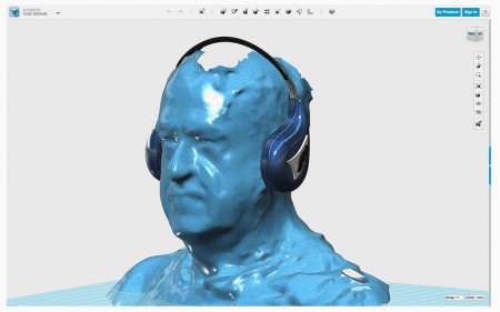 01 - Autodesk 123D Design is a free iOS and desktop application for Mac or PC that enables a easy 3D modeling and a 3D printing workflow. 